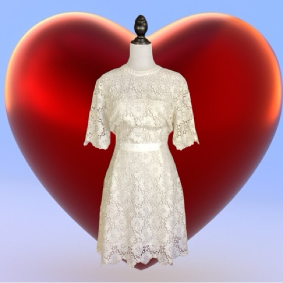 Modcloth Dresses & Skirts - ModCloth White Ivory Floral Lace Short Sleeve Scallop Mini Dress Size 12